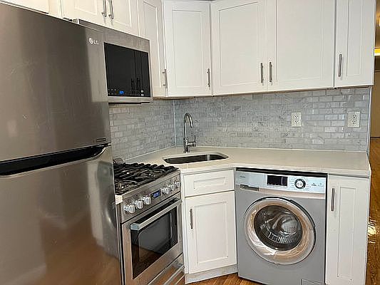 1st image of 124 E 103rd St APT 18
