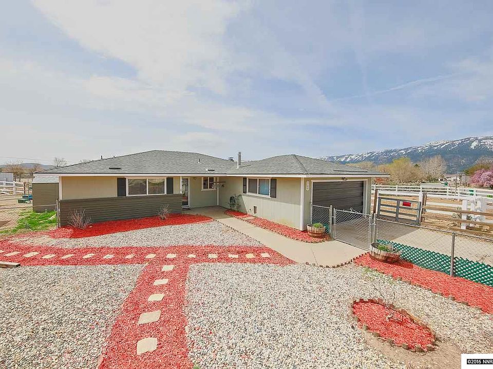 1st image of 360 W Coyote Dr