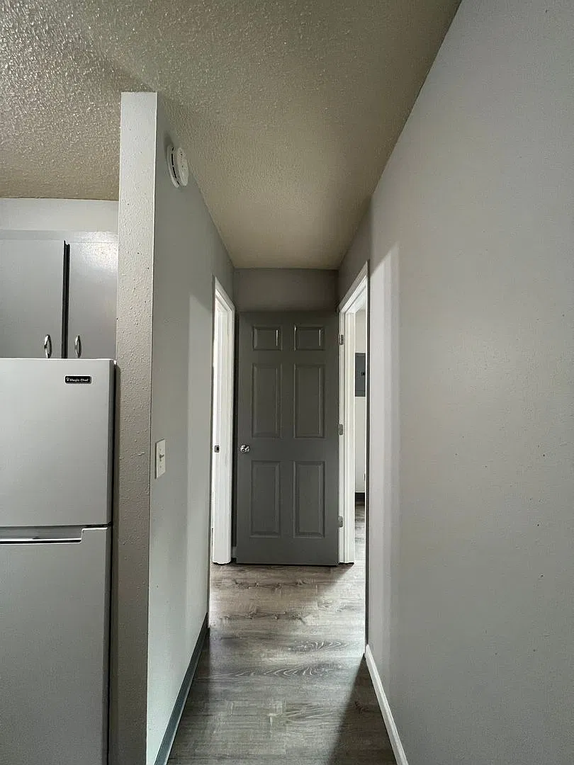 Cedar Manor — Photo 4