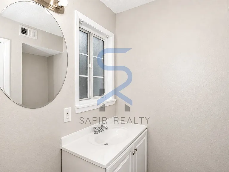 2065 Alison Ct SW #2 — Photo 12