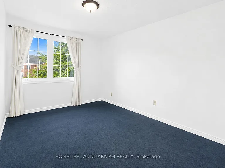 101 Pentland Cres — Photo 16