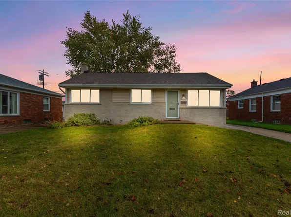 28222 Bohn St, Roseville, MI 48066