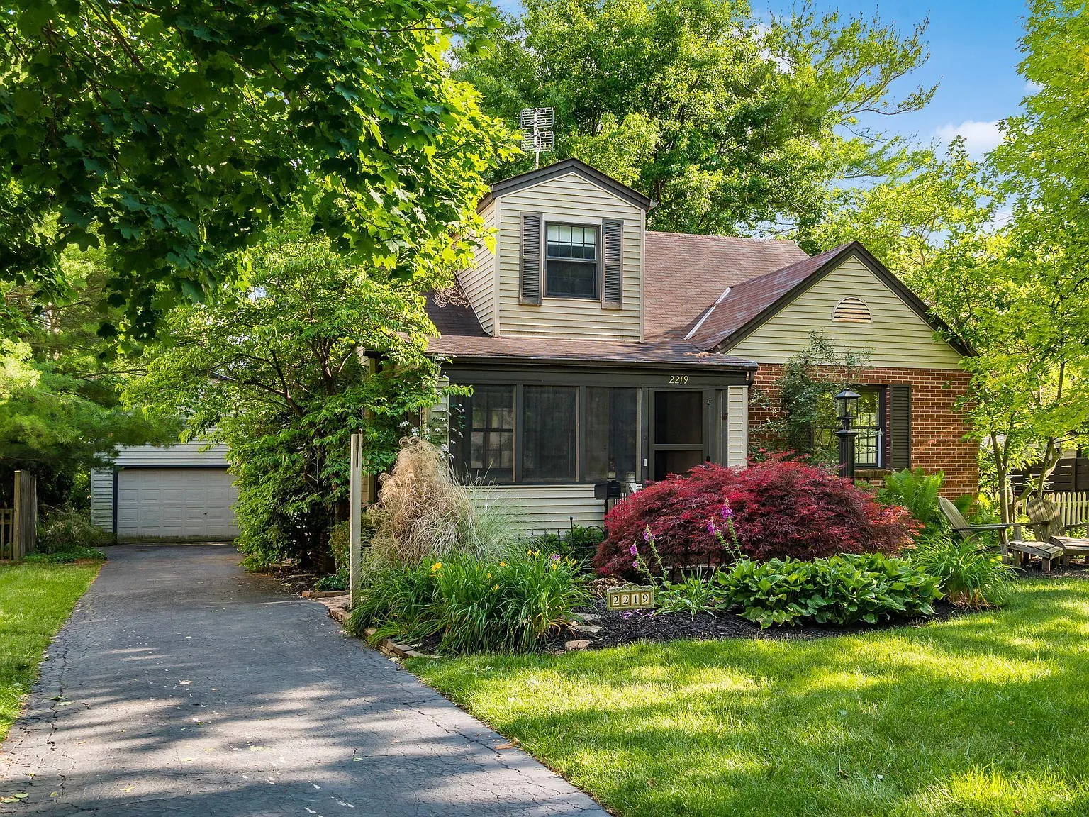 2219 Edington Rd photo 1
