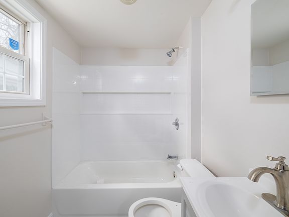 5th image of 437 S 32nd St