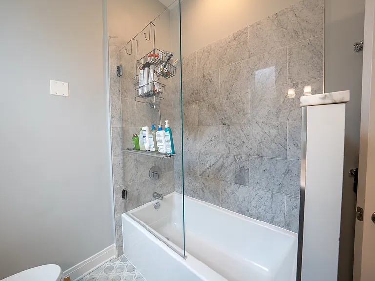 2208 N Sedgwick St #1 — Photo 11