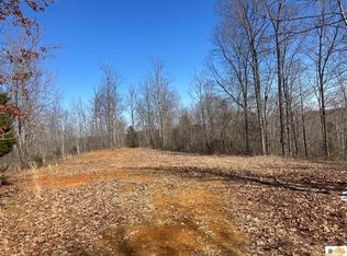 400 Doug Lyons Rd, Tompkinsville, KY 42167