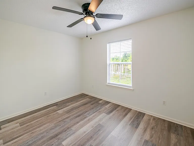 261 Bon Jovi Blvd — Photo 11