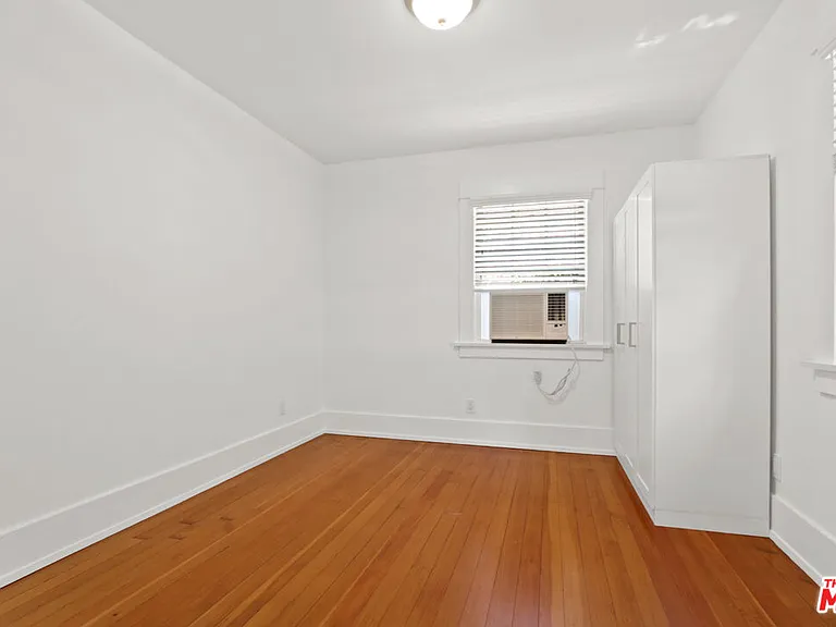 4260 Lincoln Ave — Photo 9
