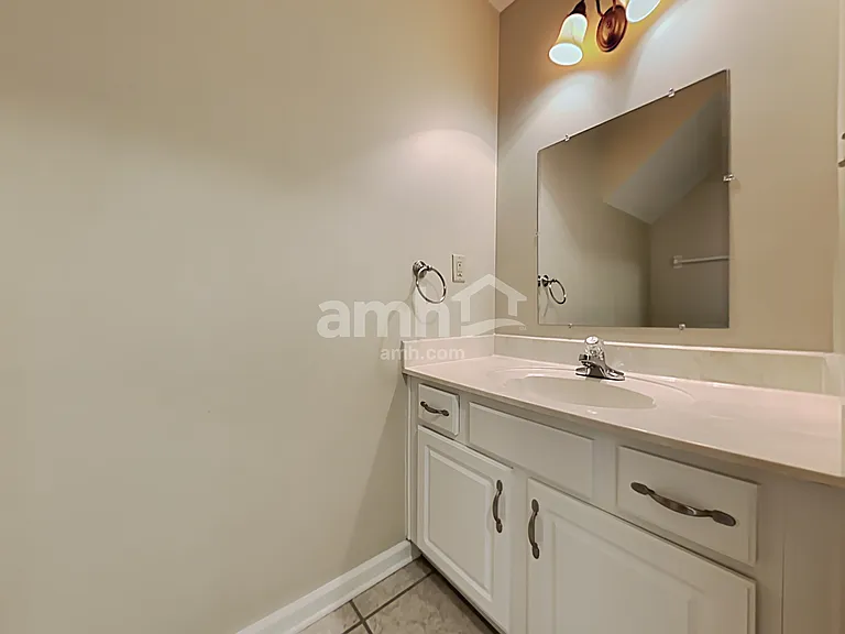 5005 Bristol Woods — Photo 7