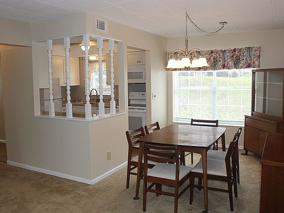 4th image of 3 Hiland Valley Dr APT 304