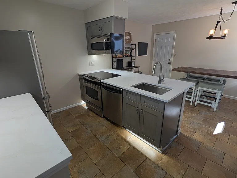 144 Villa Dr — Photo 6