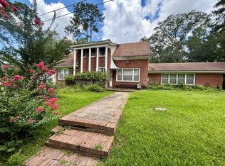520 W Holly St, Magnolia, MS 39652