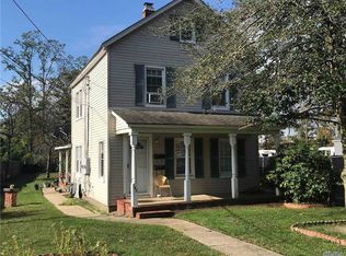 258 Railroad Ave, Sayville, NY 11782
