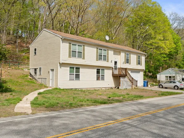 24 Fort Shantok Road, Montville, CT 06382