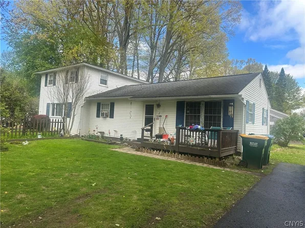 600 Palmer Dr, Syracuse, NY 13212