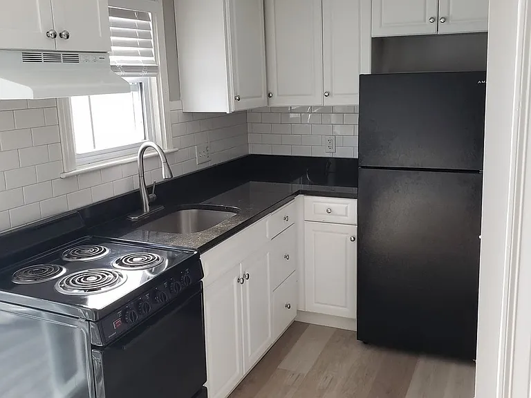 43-45 Summer St — Photo 6