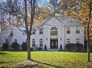 2 Danielle Ct, Jackson, NJ 08527