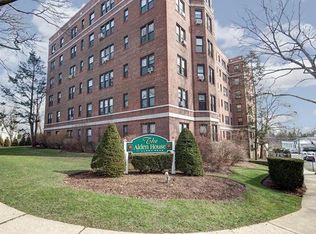 11 Alden Rd APT 5B, Larchmont, NY 10538