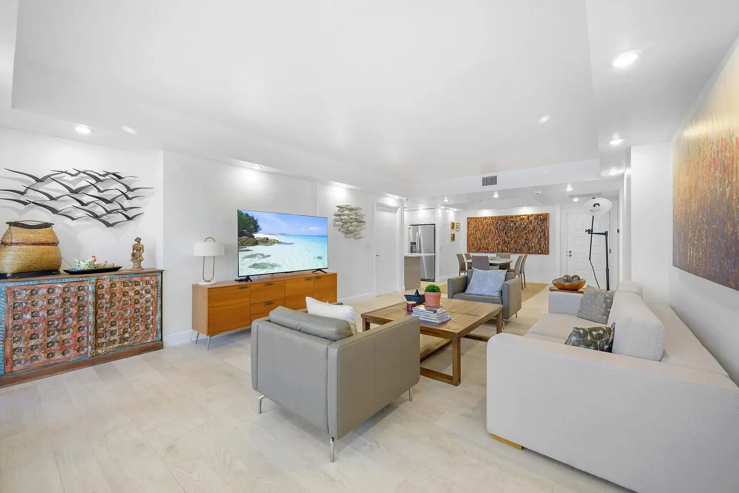 3 bed, 2.0 bath, $9,900 — Photo 3