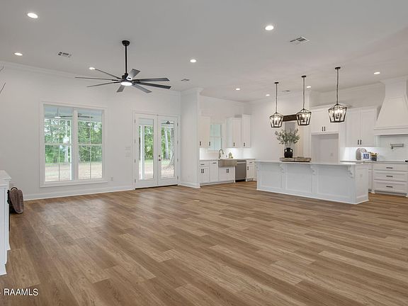 5th image of 132 Nottingwood Ct