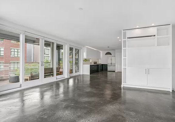 5th image of 618 Washington Ave #302