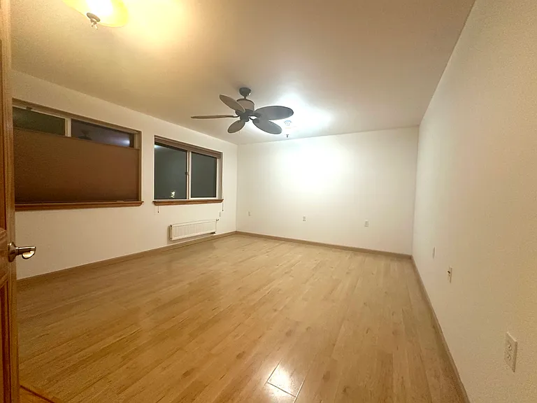 Bedroom 2 (2nd floor)