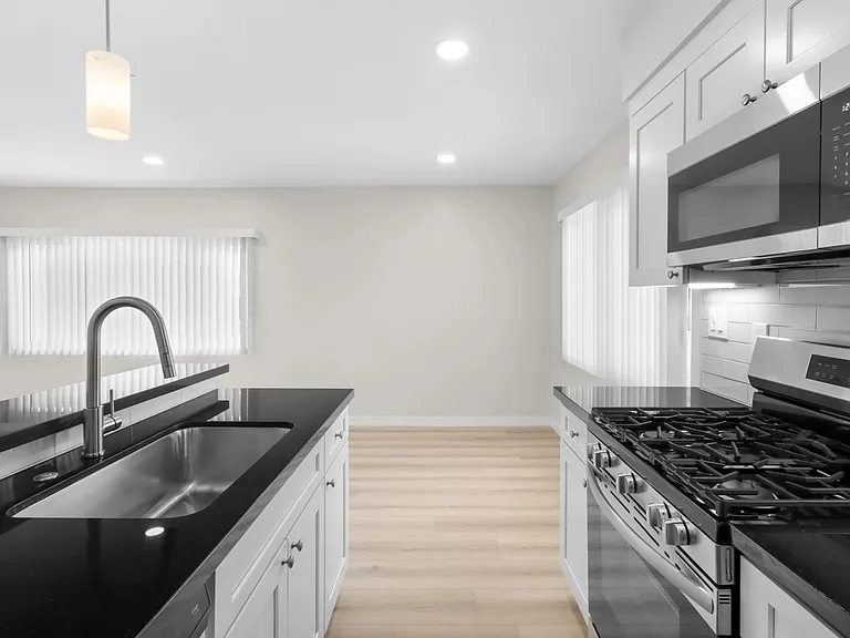 2823 S Corning St #4 — Photo 18