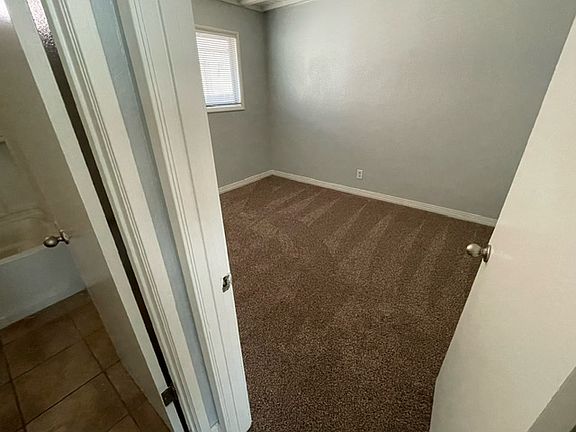 3rd image of 42727 Moonridge Rd