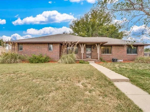 1703 S Cranbrook Ave, Wichita, KS 67207