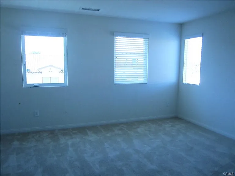 344 N Fenimore Ave — Photo 12