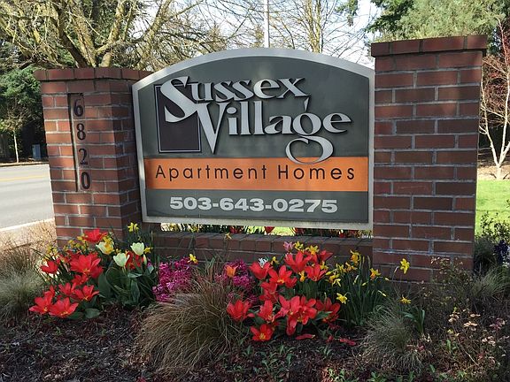 2nd image of 6820 SW Hall Blvd #450
