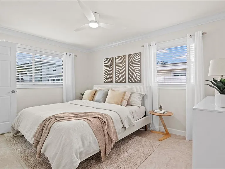 2641 Martin St — Photo 35
