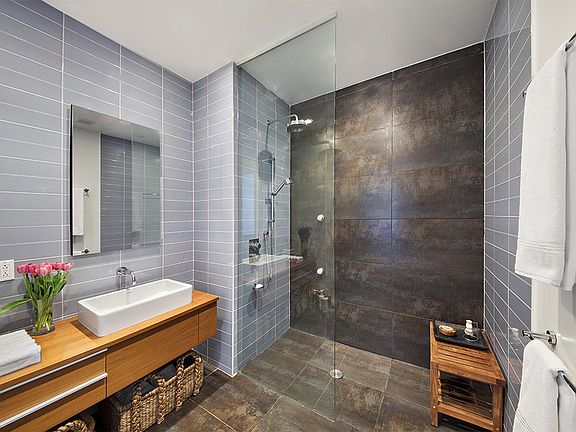 5th image of 420 W 25th St APT 1C