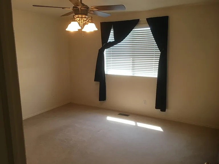 1186 E 3075 N — Photo 6