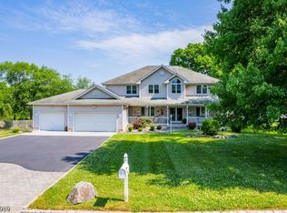 12 Lenard Way, Parsippany, NJ 07054