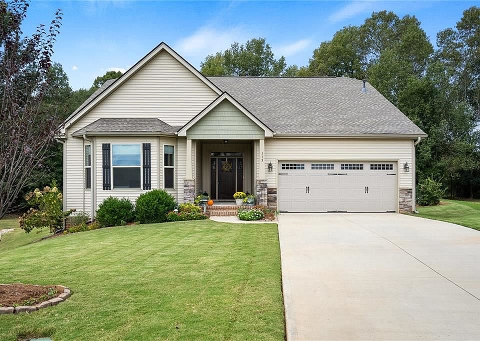 1st image of 113 Kingsfield Pl