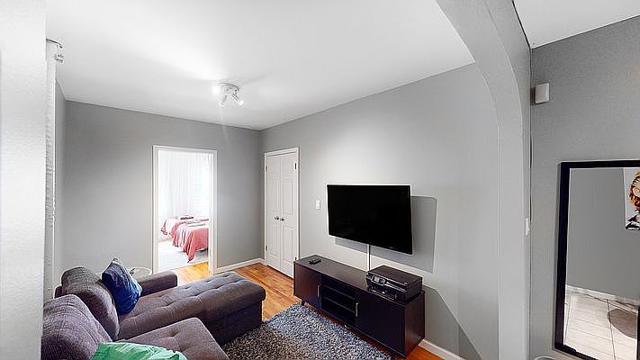 1st image of 305 E 104th St APT 3E