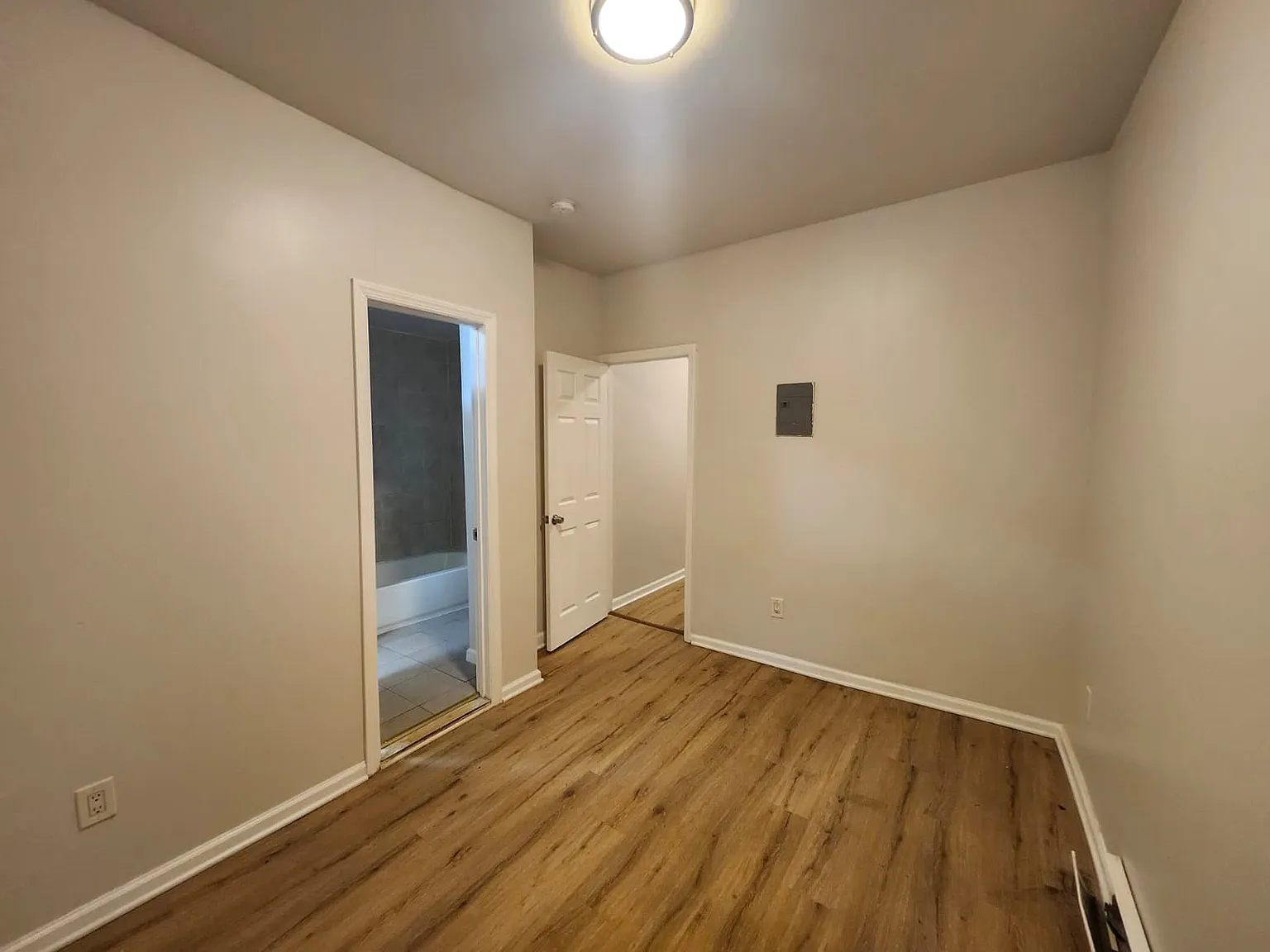 339 Washington St — Photo 3