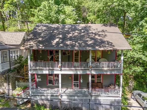13 Pine St, Eureka Springs, AR 72632