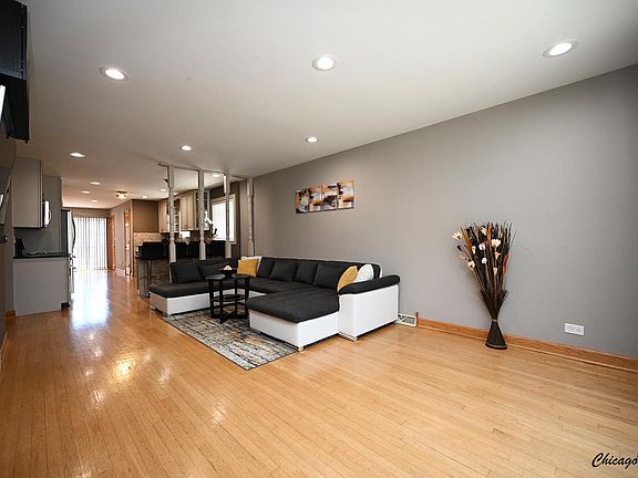 4th image of 3807 N Odell Ave