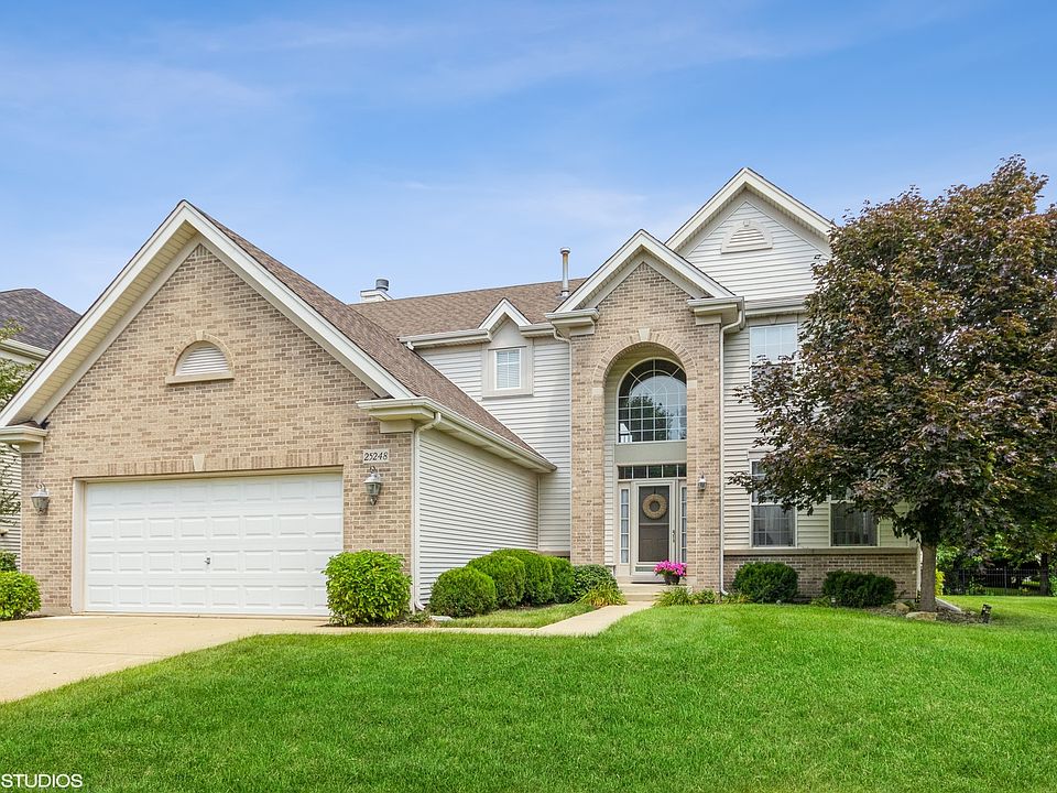 1st image of 25248 Balmoral Dr