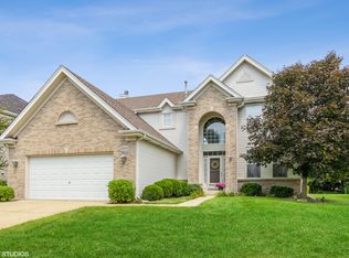 25248 Balmoral Dr, Shorewood, IL 60404