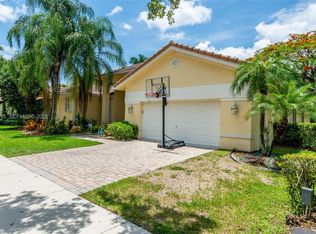 3967 Nighthawk Dr, Fort Lauderdale, FL 33331