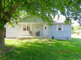 1103 Griswold Ave, Carthage, MO 64836