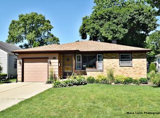 70 S Clifton Ave, Elgin, IL 60123