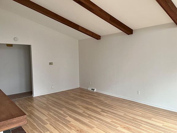 3rd image of 7644 Julie Dr