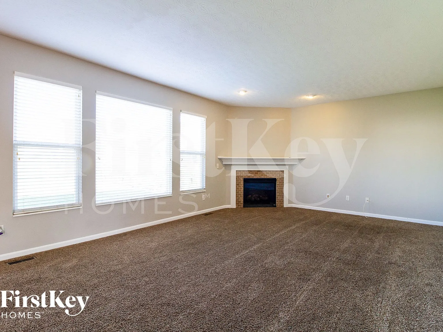 4 bed, 2.5 bath, 2468 sqft, $2,630 — Photo 2