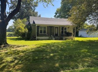 7870 Woodville Rd, West Paducah, KY 42086