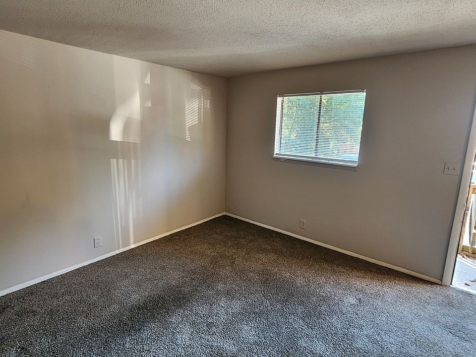 2nd image of 4009 Eunice St SW #0