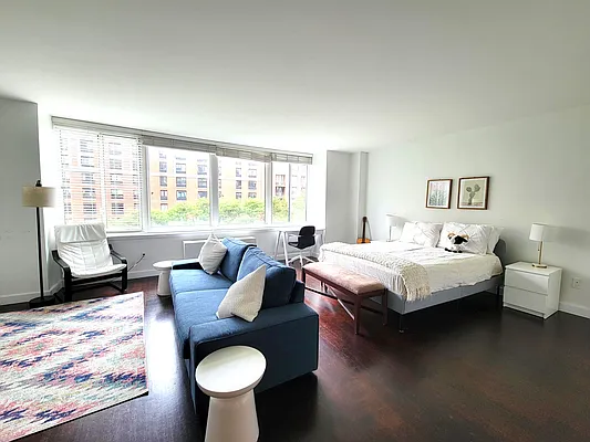 Rented by Sotheby's International Realty | media 20